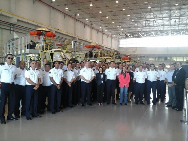 Helibras recebe a visita da turma de Oficiais-Alunos da Marinha