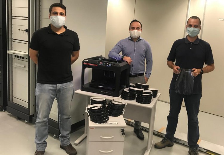 Helibras usa tecnologia de impressão 3D para produzir máscaras de proteção tipo face shields em combate à Covid-19